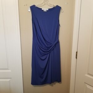 Maggy London  Sleeveles Dress Womens  Size 8 Blue RN 58142 95% polyester 5% span
